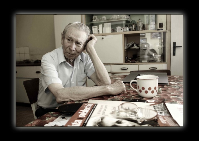 LESBY ZDARMA MLADA KUNDA Eroticka seznamka 69 sex v aute